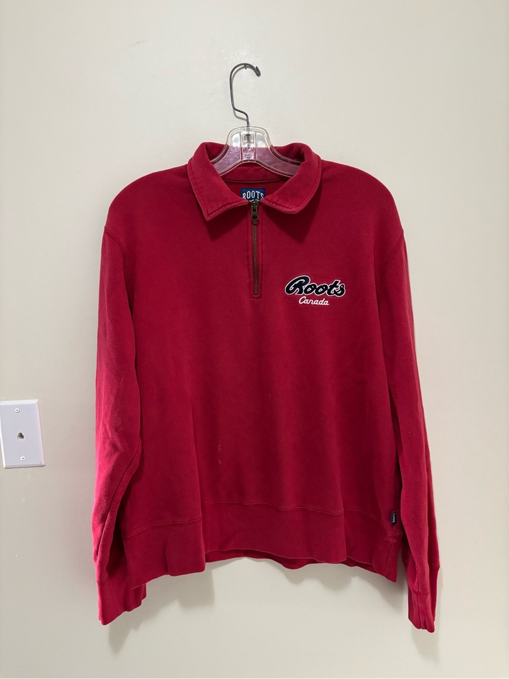 Vintage Roots Canada Red Quarter-Zip Mock Neck Sweatshirt (Medium)